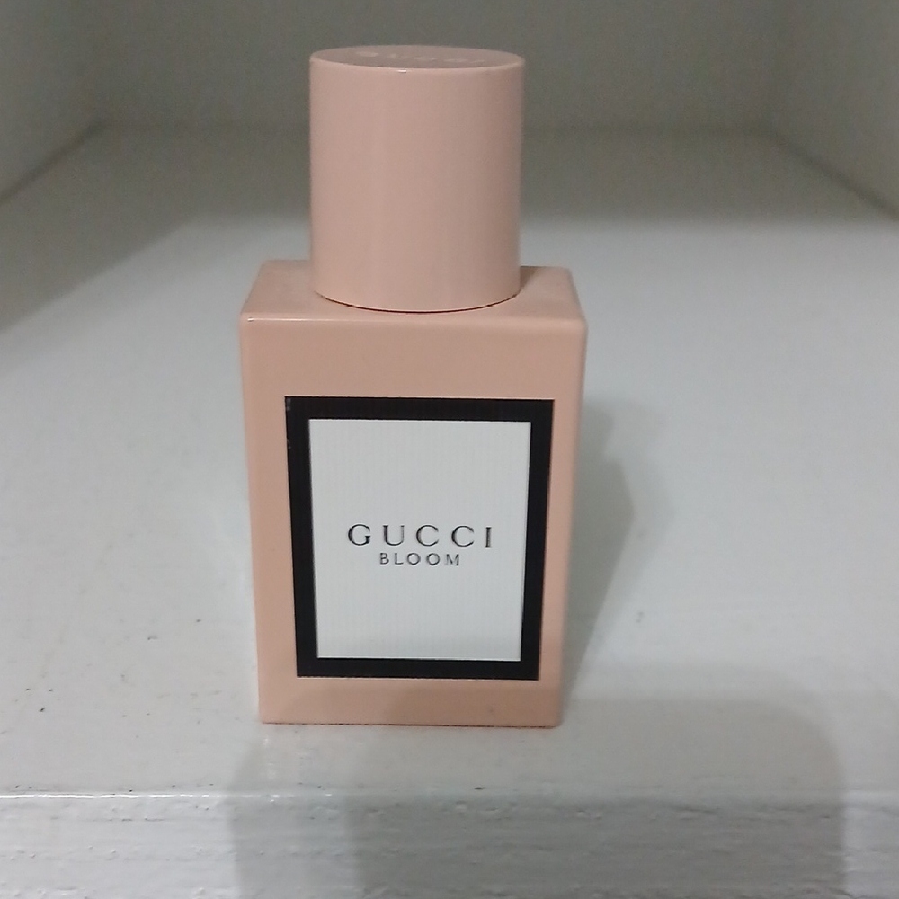 Gucci 1oz Bloom Fragrance - Elegant Soft Pink